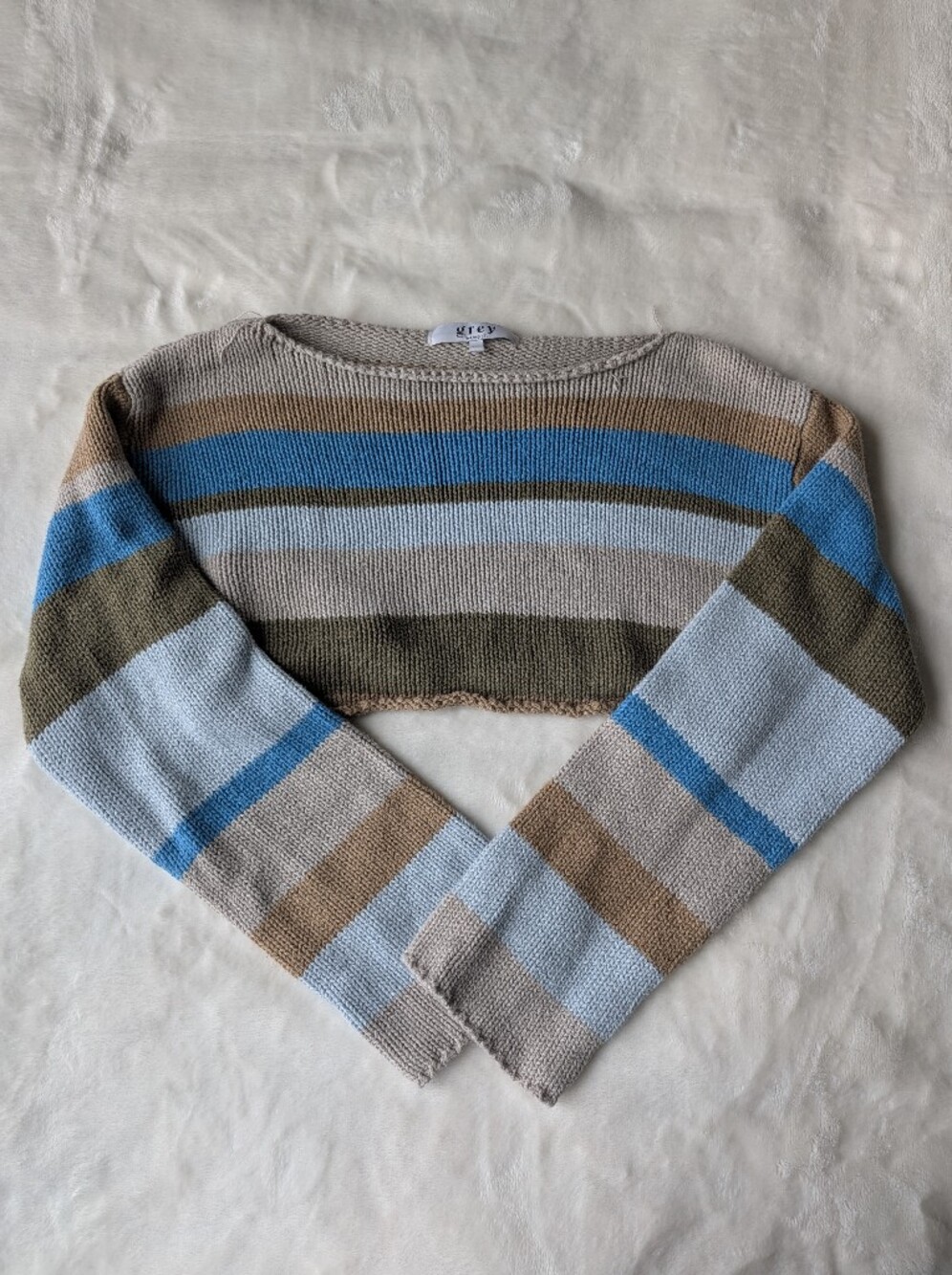 Grey Bandit Rayna Sweater - Picture 2 of 5